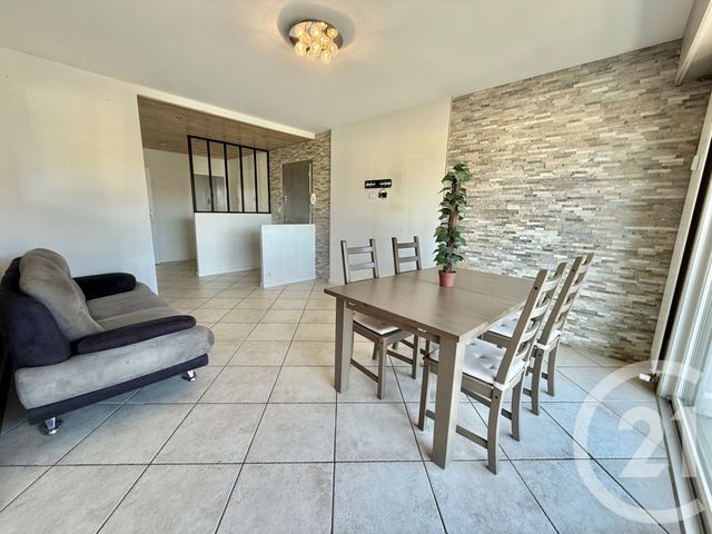 Appartement F3 bis à louer - 4 pièces - 78.46 m2 - ST PIERRE EN FAUCIGNY - 74 - RHONE-ALPES - Century 21 Patrimoine Rochois