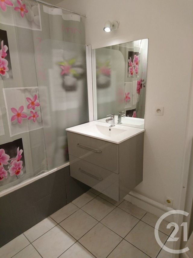 Appartement T2 à louer - 2 pièces - 42.07 m2 - CLUSES - 74 - RHONE-ALPES - Century 21 Patrimoine Rochois