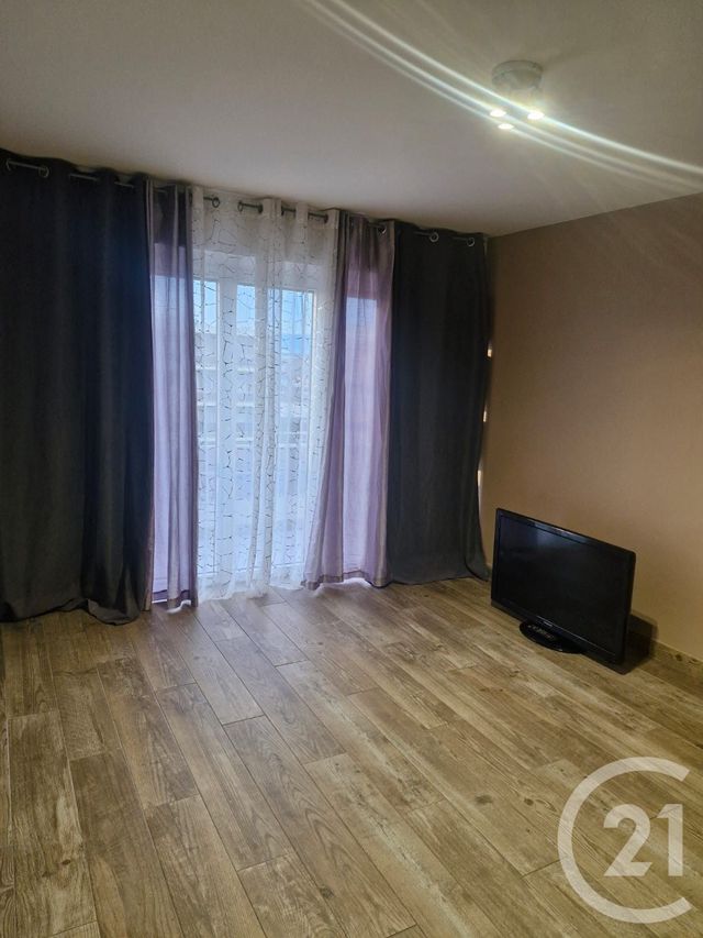 Appartement T1 à louer - 1 pièce - 29.43 m2 - GAILLARD - 74 - RHONE-ALPES - Century 21 Patrimoine Rochois