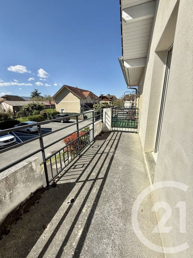 Appartement F3 bis à louer - 4 pièces - 73.0 m2 - ST PIERRE EN FAUCIGNY - 74 - RHONE-ALPES - Century 21 Patrimoine Rochois