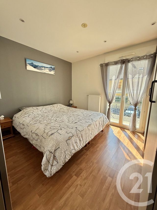 Appartement F3 bis à louer - 4 pièces - 73.0 m2 - ST PIERRE EN FAUCIGNY - 74 - RHONE-ALPES - Century 21 Patrimoine Rochois