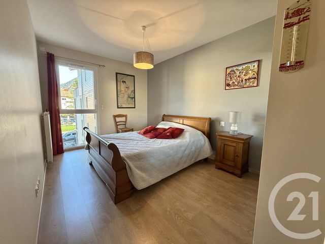 Appartement T3 à louer - 3 pièces - 60.45 m2 - ST PIERRE EN FAUCIGNY - 74 - RHONE-ALPES - Century 21 Patrimoine Rochois