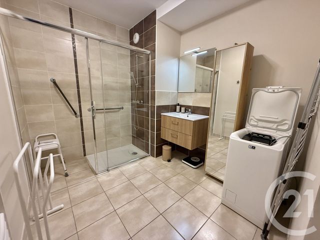 Appartement T3 à louer - 3 pièces - 60.45 m2 - ST PIERRE EN FAUCIGNY - 74 - RHONE-ALPES - Century 21 Patrimoine Rochois