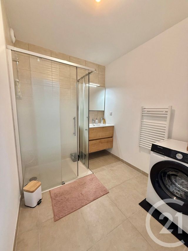 Appartement T2 à louer - 2 pièces - 43.99 m2 - ST PIERRE EN FAUCIGNY - 74 - RHONE-ALPES - Century 21 Patrimoine Rochois