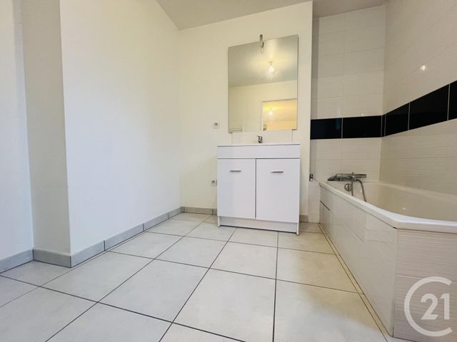 Appartement T2 à louer - 2 pièces - 45.29 m2 - BONNEVILLE - 74 - RHONE-ALPES - Century 21 Patrimoine Rochois