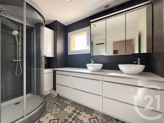 maison à vendre - 5 pièces - 111.0 m2 - ST PIERRE EN FAUCIGNY - 74 - RHONE-ALPES - Century 21 Patrimoine Rochois