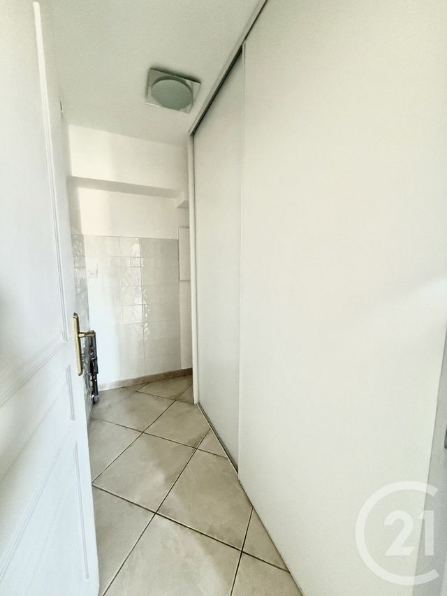 Appartement T3 à louer - 3 pièces - 77.06 m2 - AMANCY - 74 - RHONE-ALPES - Century 21 Patrimoine Rochois