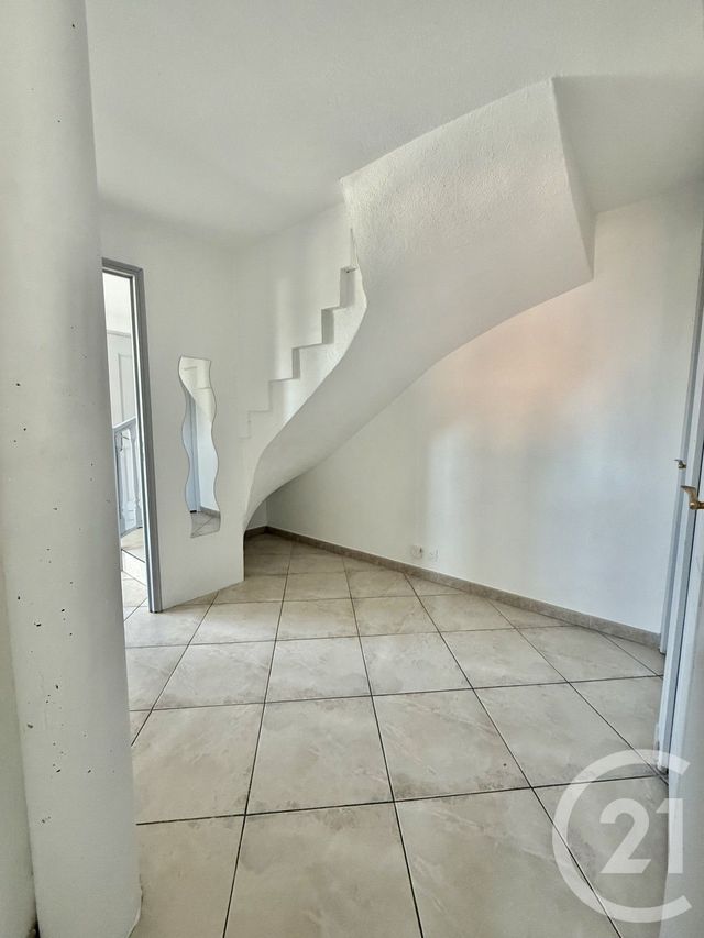 Appartement T3 à louer - 3 pièces - 77.06 m2 - AMANCY - 74 - RHONE-ALPES - Century 21 Patrimoine Rochois