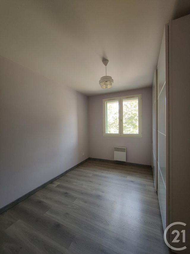 Appartement F3 à louer - 3 pièces - 69.63 m2 - ST PIERRE EN FAUCIGNY - 74 - RHONE-ALPES - Century 21 Patrimoine Rochois
