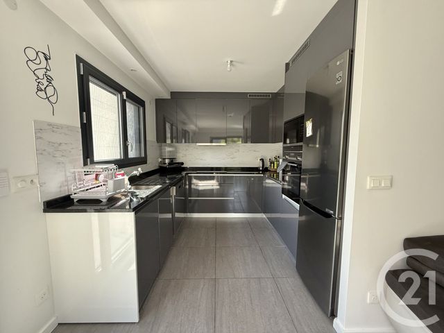 maison à louer - 5 pièces - 80.24 m2 - ST PIERRE EN FAUCIGNY - 74 - RHONE-ALPES - Century 21 Patrimoine Rochois