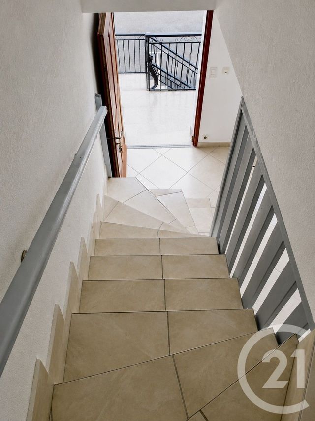 Appartement T3 à louer - 3 pièces - 78.39 m2 - AMANCY - 74 - RHONE-ALPES - Century 21 Patrimoine Rochois