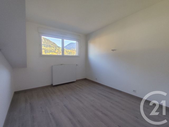 Appartement Duplex à vendre - 4 pièces - 73.94 m2 - ST PIERRE EN FAUCIGNY - 74 - RHONE-ALPES - Century 21 Patrimoine Rochois