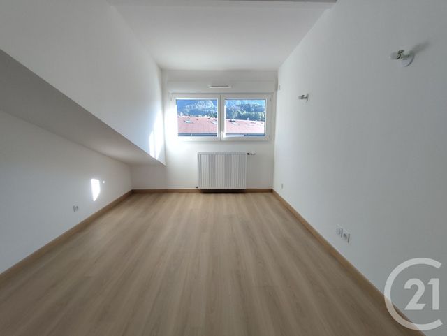 Appartement à vendre - 3 pièces - 69.1 m2 - ST PIERRE EN FAUCIGNY - 74 - RHONE-ALPES - Century 21 Patrimoine Rochois