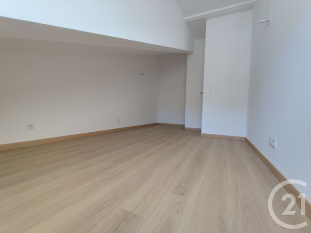 Appartement à vendre - 3 pièces - 69.1 m2 - ST PIERRE EN FAUCIGNY - 74 - RHONE-ALPES - Century 21 Patrimoine Rochois