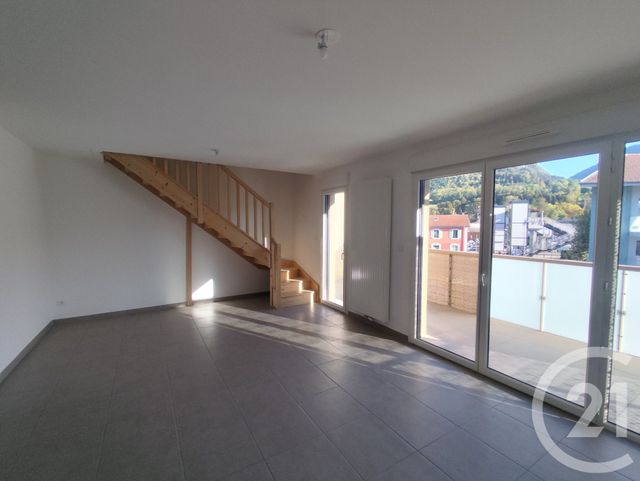 Appartement à vendre - 3 pièces - 73.94 m2 - ST PIERRE EN FAUCIGNY - 74 - RHONE-ALPES - Century 21 Patrimoine Rochois