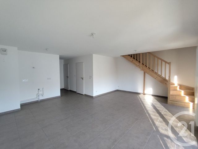 Appartement à vendre - 3 pièces - 73.94 m2 - ST PIERRE EN FAUCIGNY - 74 - RHONE-ALPES - Century 21 Patrimoine Rochois